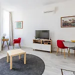 Apartament Corvin - Uelloi Serviced
