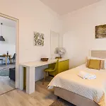Apartament Corvin - Uelloi Serviced *