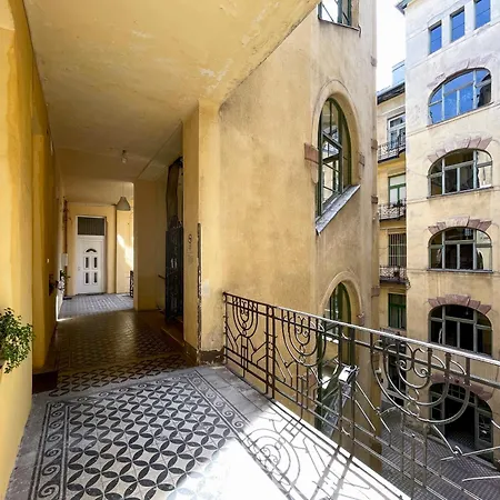 דירה Corvin - Uelloi Serviced