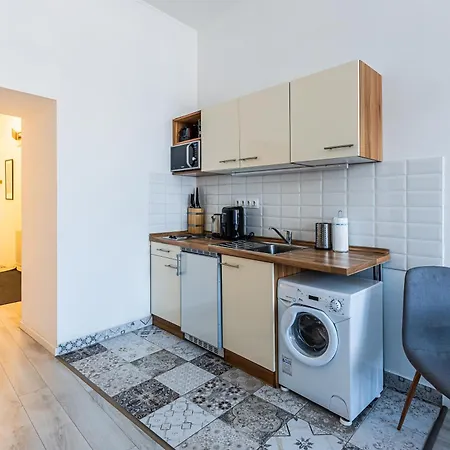 Corvin - Uelloi Serviced *