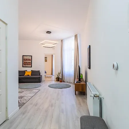 דירה Corvin - Uelloi Serviced