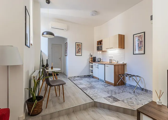 Corvin - Uelloi Serviced