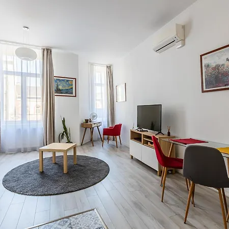 Corvin - Uelloi Serviced *