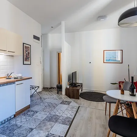 Corvin - Uelloi Serviced Apartment *