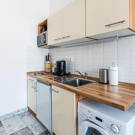 Corvin - Uelloi Serviced * Budapest