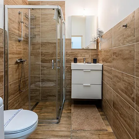 Apartment Corvin - Uelloi Serviced *