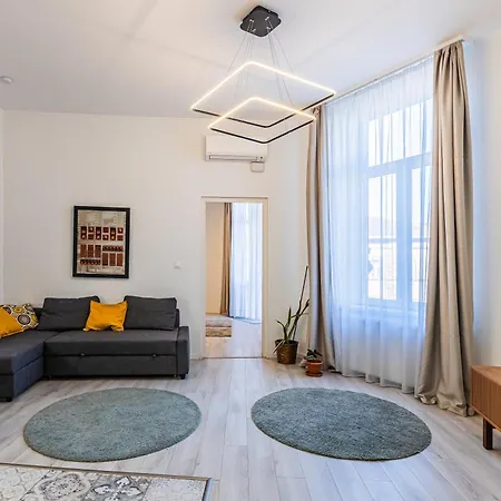 Apartment Corvin - Uelloi Serviced *