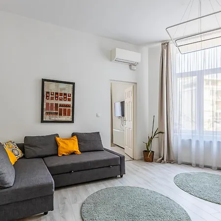 Corvin - Uelloi Serviced *