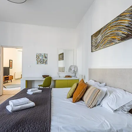 Corvin - Uelloi Serviced Apartment